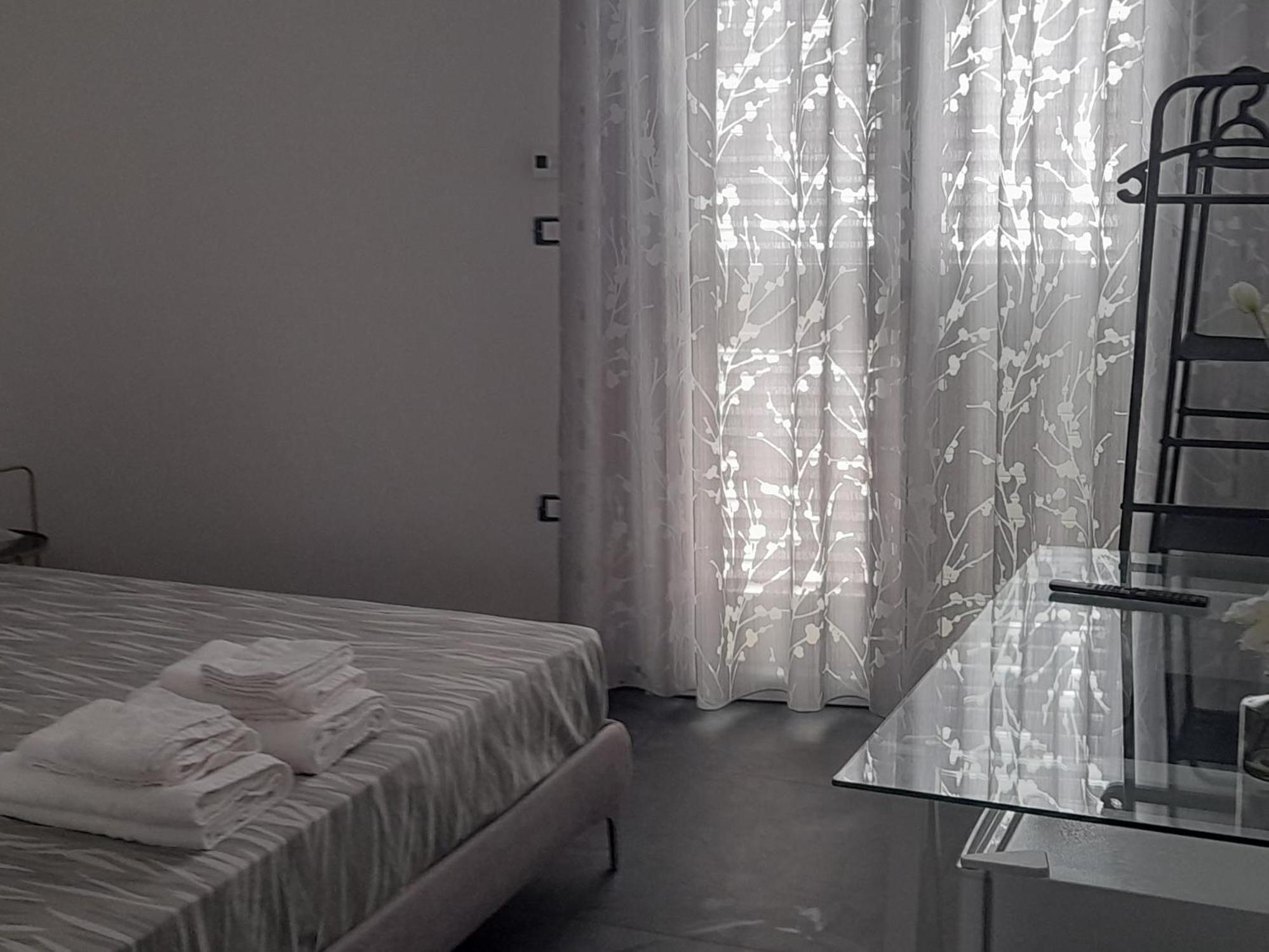 Lux Bed & Breakfast Taviano  Rom bilde